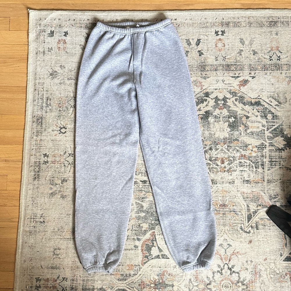 SKIMS Cotton Fleece Classic Jogger sz XS Heather Grey
